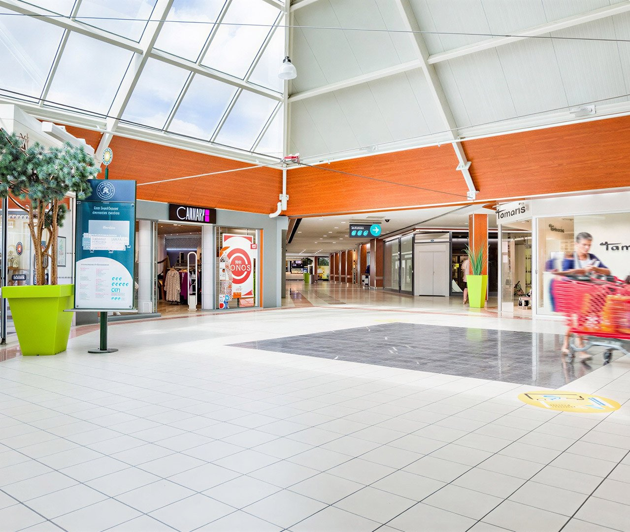 À LOUER   LOCAL COMMERCIAL 102,91 m2   GALERIE COMMERCIALE D