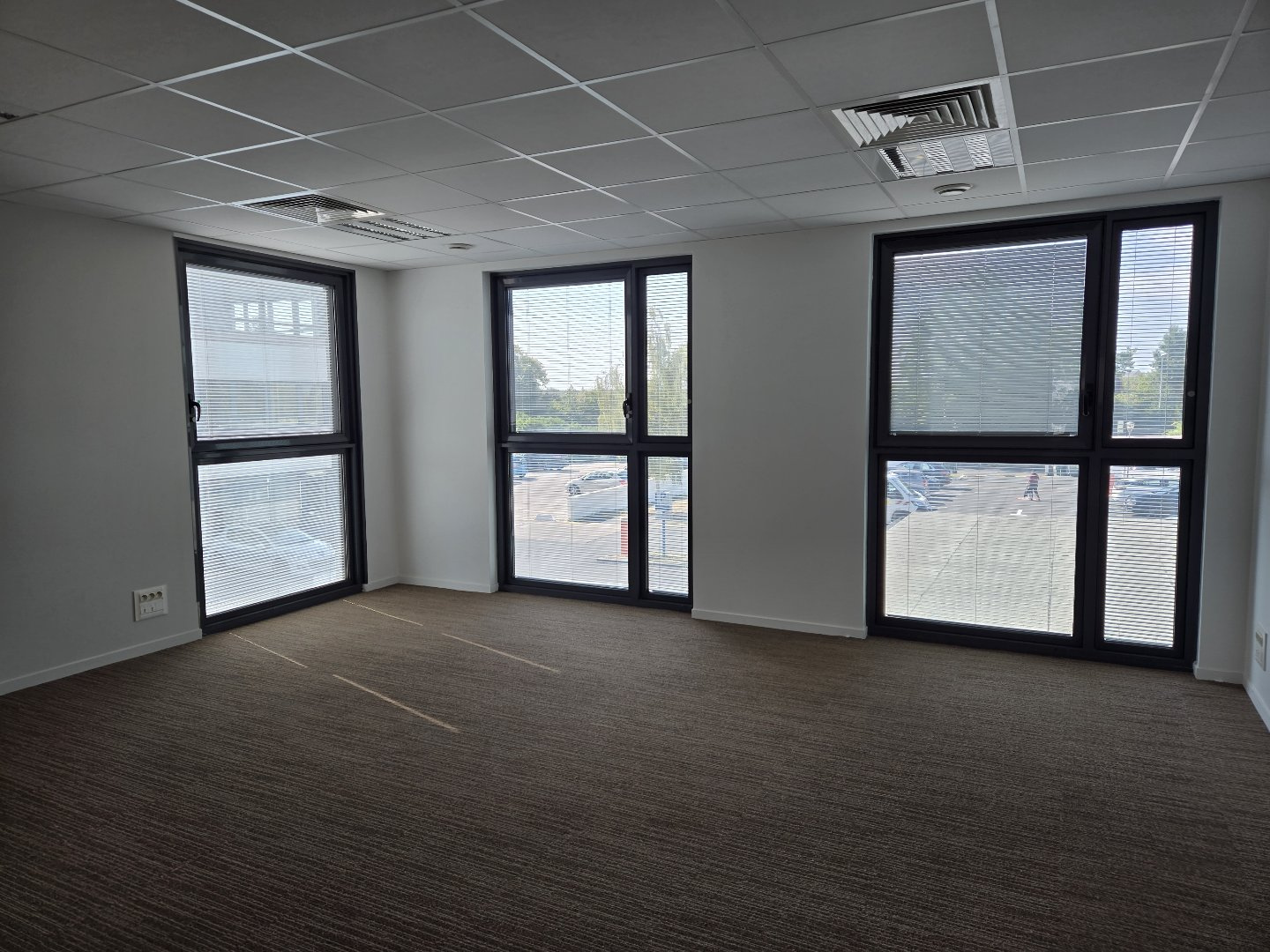 Bureau Tours – photo 2