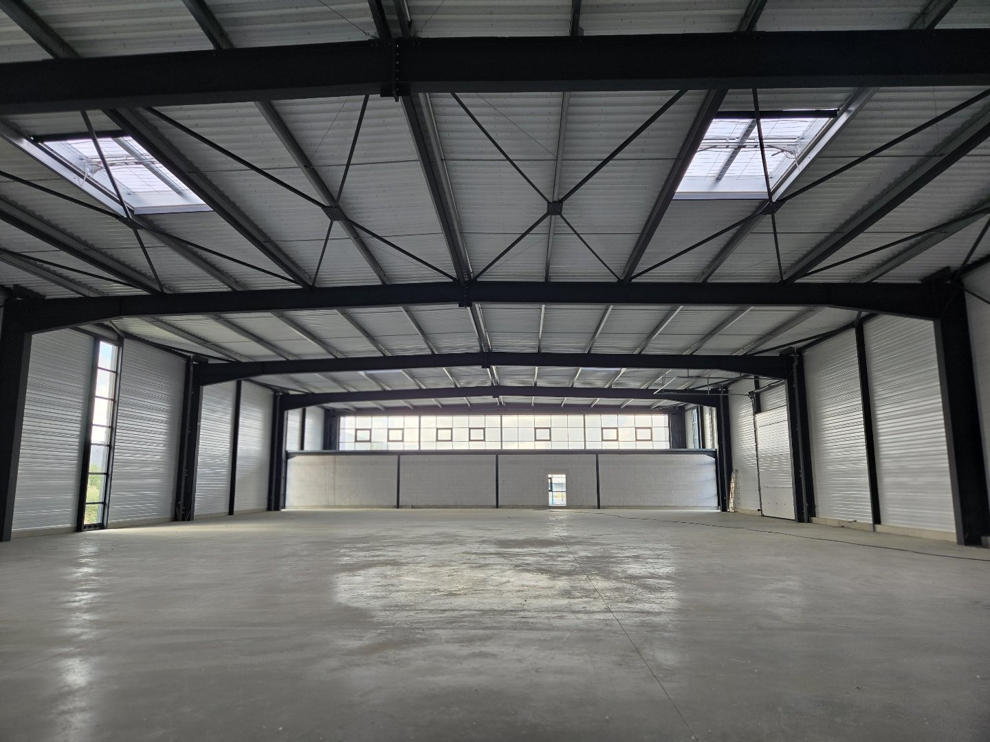 À VENDRE   local d'activités neuf - 1 616 m2   Parçay-Meslay