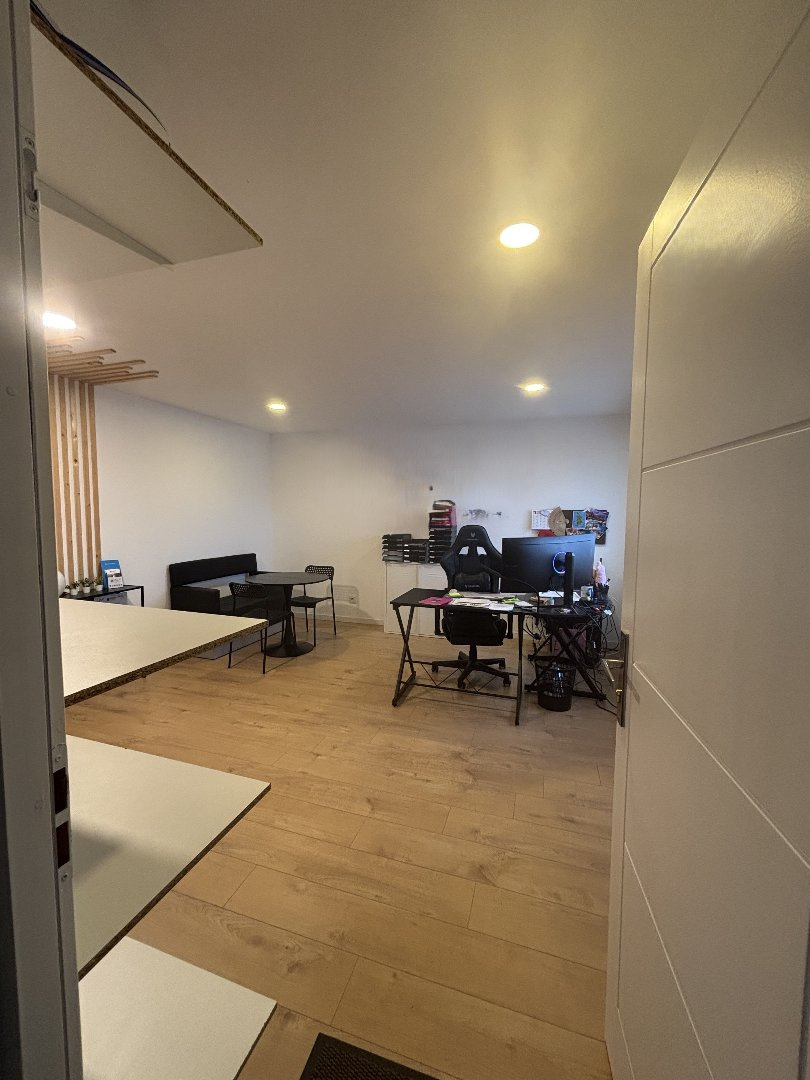 A louer - local d'activités en excellent état, de 190 m2 à M